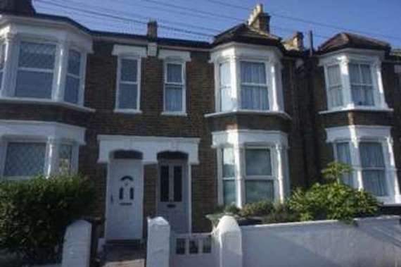1 bedroom Flat for s...